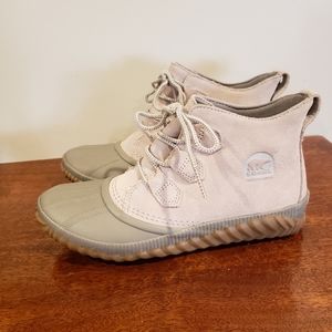 Sorel out and about plus boots